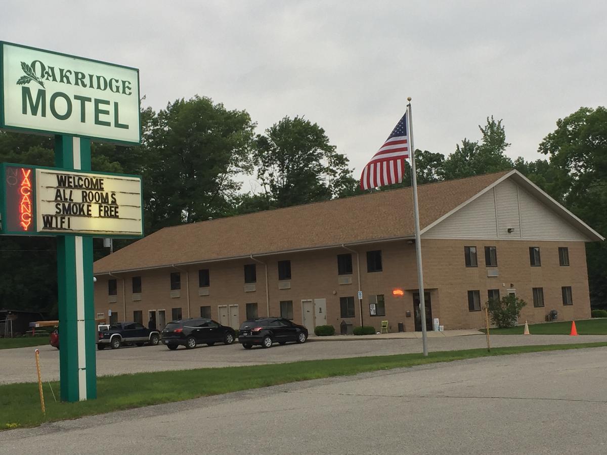 Oakridge Motel Newaygo Экстерьер фото